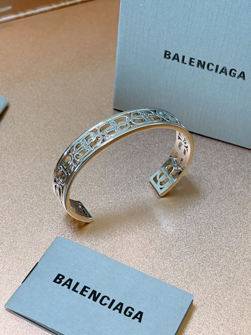 Ba1en*iaga bracelets